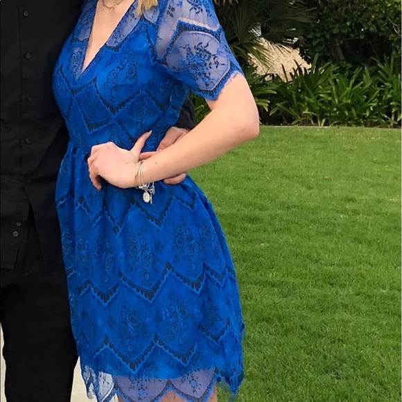 Women’s Dress - Picture 9 of 11